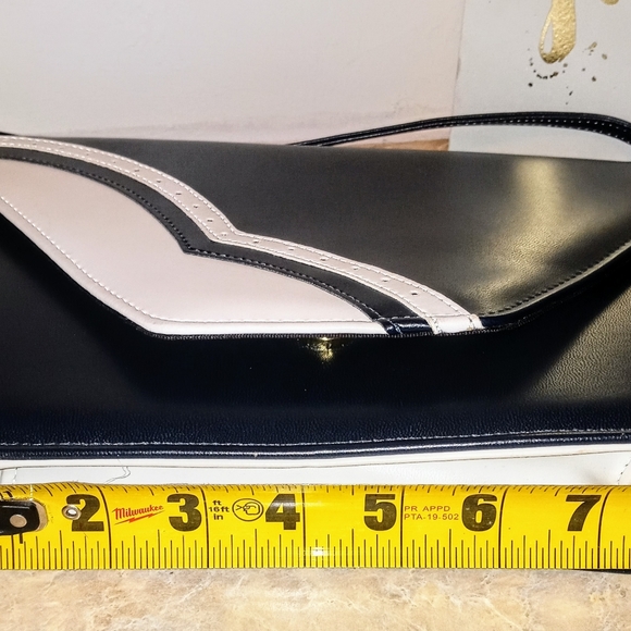 PURSE - Picture 6 of 10